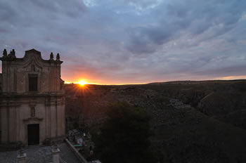 Matera: Sant’Agostino alba nei Sassi