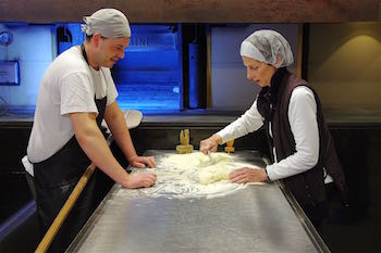 Fare il pane di Matera